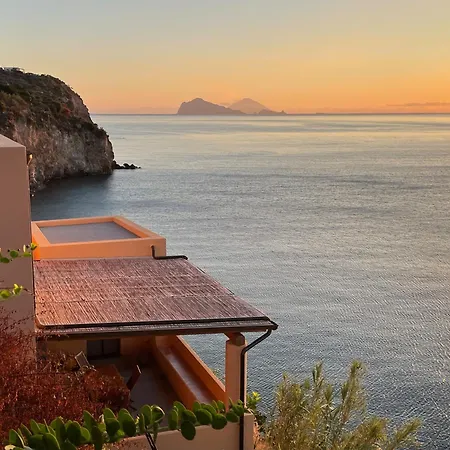 Casa Incastonata Nel Mare Villa