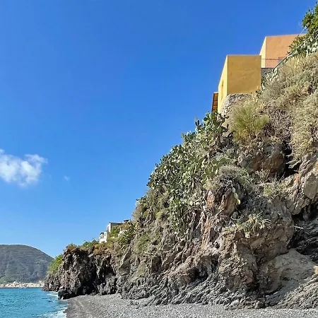 Casa Incastonata Nel Mare Canneto