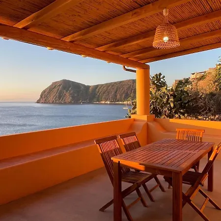 Casa Incastonata Nel Mare Villa *